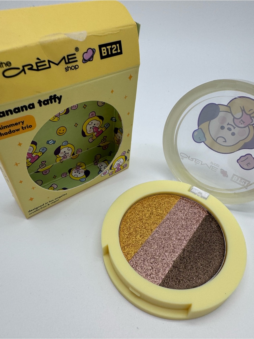 the CRÈME shop Banana Taffy Shimmery Shadow Trio — Gold, Pink, Brown - Picture 2 of 7